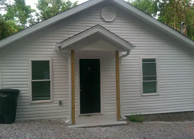 Property at 2 Smarr Ct, Columbia, MO, 65201, 2 beds, 1 bath, [object Object]