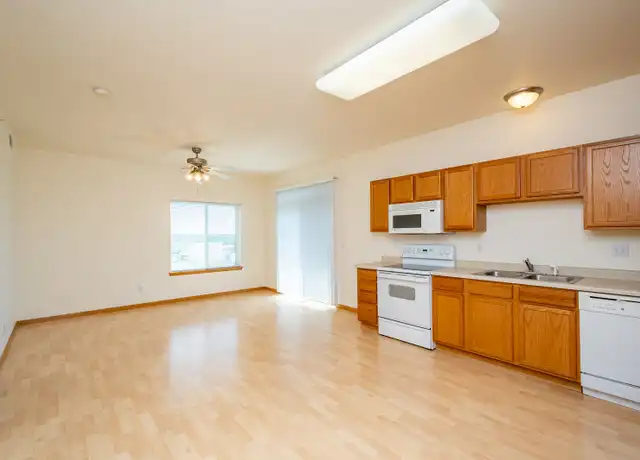 Property at 29 Redtail Bnd #27, Coralville, IA, 52241, 1 bed, 1 bath, [object Object]