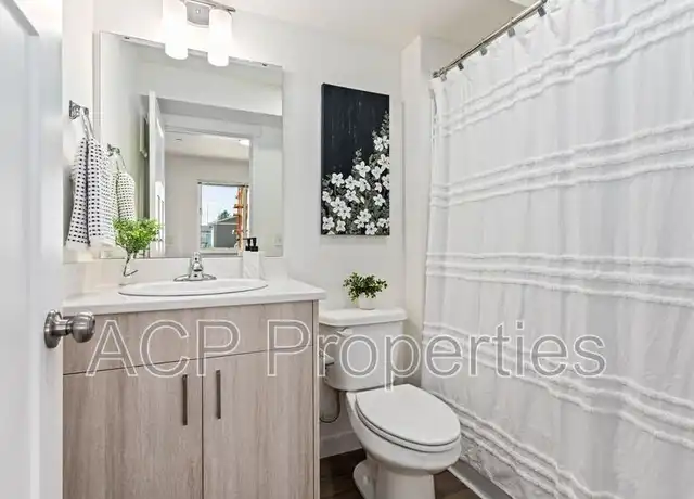 Property at 669 E Badger Rd Unit 204, Lynden, WA, 98264, 1 bed, 1 bath, [object Object]