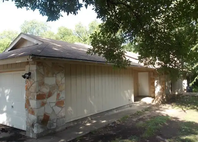 Property at 12812 Tomanet Trl Unit B, Austin, TX, 78727, 2 beds, 2 baths, [object Object]