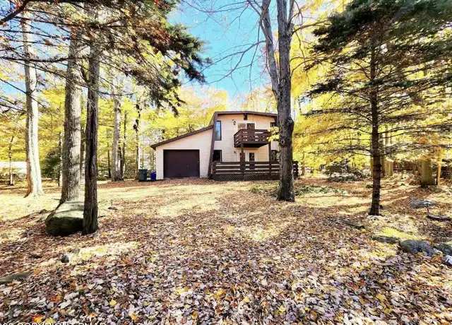 Property at 5396 Vine Ter, Tobyhanna, PA, 18466, 3 beds, 1 bath, [object Object]