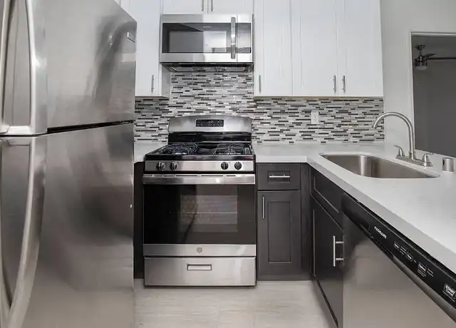 Property at Club Marina Apartments - 12435 W Jefferson Blvd, Los Angeles, CA, 90066, 0 beds, 1 bath, [object Object]