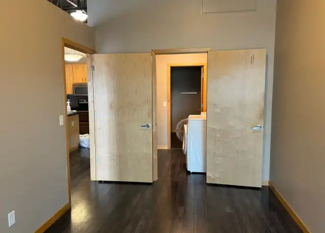Property at 23 N Broadway Dr Unit 305, Fargo, ND, 58102, 1 bed, 1 bath, [object Object]