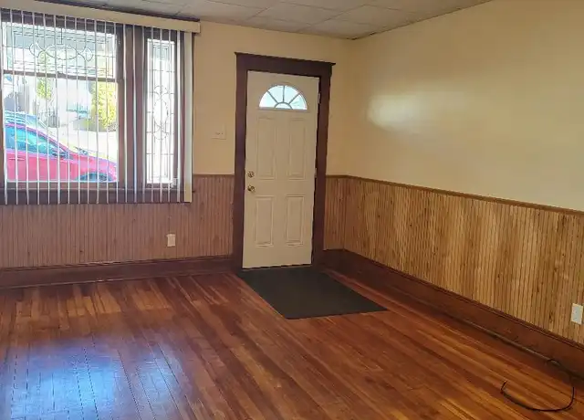 Property at 353 E Ridge St, Nanticoke, PA, 18634, 3 beds, 1 bath, [object Object]