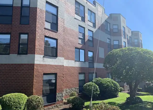 Property at 35 Vine St Unit 306, Winchester, MA, 01890, 2 beds, 2 baths, [object Object]