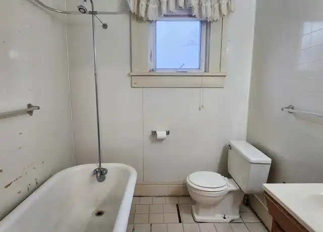 Property at 314 1/2 Ash St, Greenville, OH, 45331, 1 bed, 1 bath, [object Object]