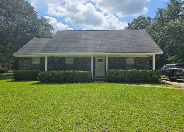 Property at 177 S Jefferson St, Hinesville, GA, 31313, 3 beds, 2 baths, [object Object]