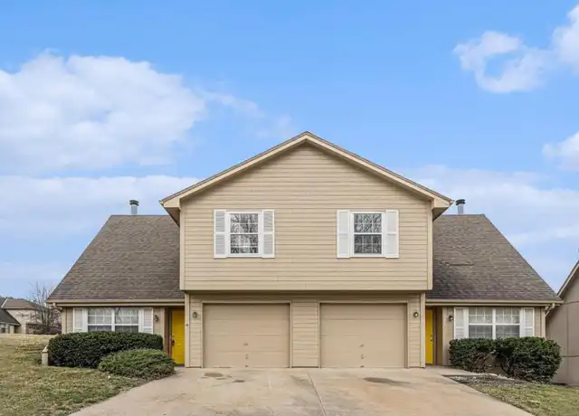 Property at 810 SW Pinebrook Village Ct, Blue Springs, MO, 64015, 3 beds, 1.5 baths, [object Object]