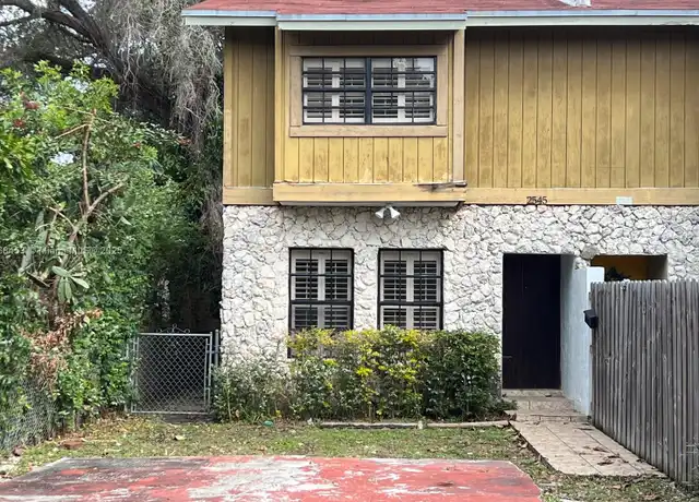 Property at 2545 NE 182nd St, Miami, FL, 33160, 2 beds, 1.5 baths, [object Object]
