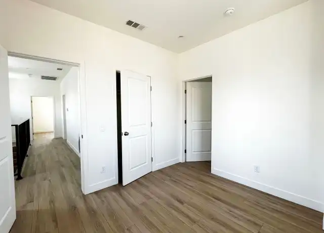 Property at 1955 Bonsallo Ave Unit 1955 3/4, Los Angeles, CA, 90007, 5 beds, 5 baths, [object Object]