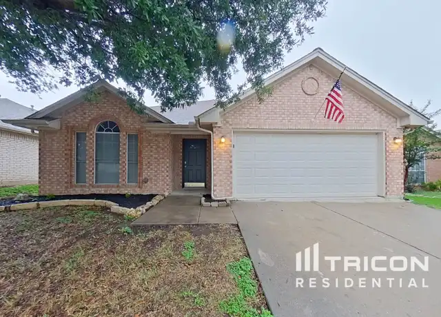 Property at 1082 Roundrock Dr, Saginaw, TX, 76179, 4 beds, 2 baths, [object Object]