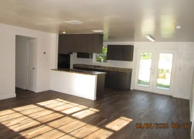Property at 1006 Continental Dr, Daytona Beach, FL, 32117, 4 beds, 1.5 baths, [object Object]
