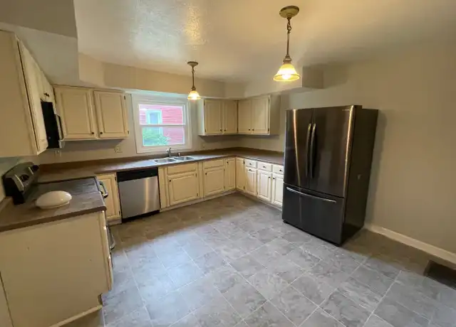 Property at 912 W Pike St Apt B, Crawfordsville, IN, 47933, 0 beds, 1 bath, [object Object]
