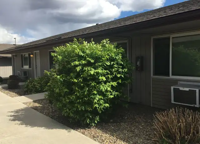 Property at The Villager - 201 Jim Clements Way, Selah, WA, 98942, 2 beds, 1 bath, [object Object]