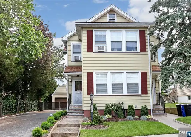 Property at 215 Walter Ave, Hasbrouck Heights, NJ, 07604, 2 beds, 1 bath, [object Object]
