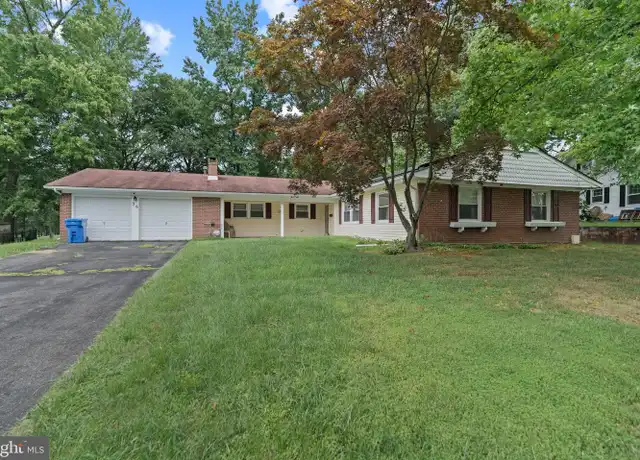 Property at 36 Crestview Dr, Willingboro, NJ, 08046, 4 beds, 2 baths, [object Object]