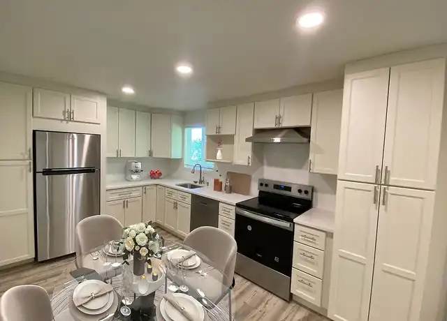 Property at Fountain Terrace Apartments - 704 S Adams St, Spokane, WA, 99204, 2 beds, 1 bath, [object Object]