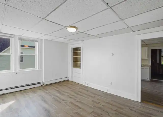 Property at 112 West St Unit 2, Worcester, MA, 01609, 3 beds, 1 bath, [object Object]