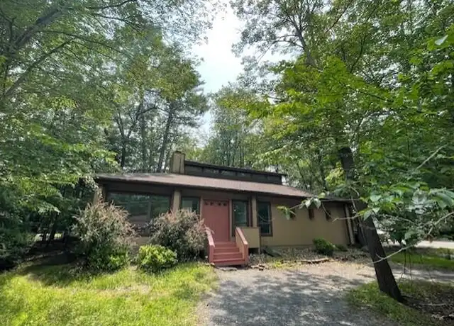 Property at 3135 Greenbriar Dr, East Stroudsburg, PA, 18301, 4 beds, 2 baths, [object Object]