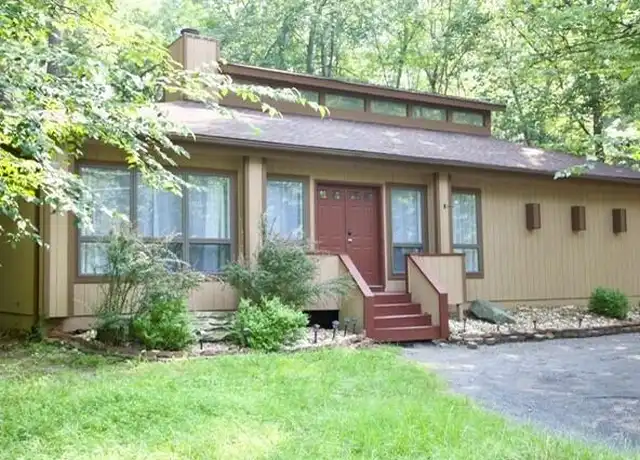 Property at 3135 Greenbriar Dr, East Stroudsburg, PA, 18301, 4 beds, 2 baths, [object Object]