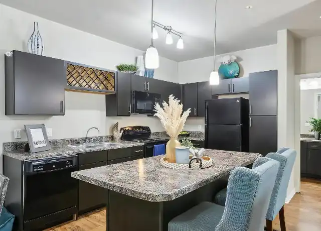 Property at 325 Southpoint Blvd, McDonough, GA, 30253, 1 bed, 1 bath, [object Object]