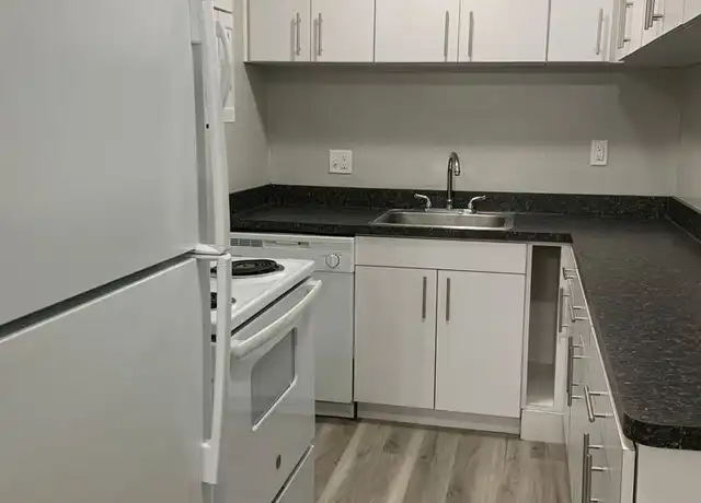 Property at 7191 Mentor Ave Unit 301, Mentor, OH, 44060, 2 beds, 1 bath, [object Object]