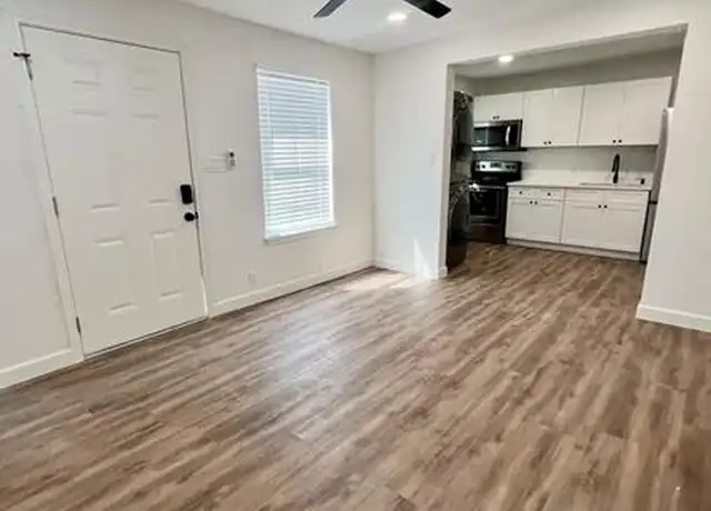 Property at 1019 N Chandler Dr Unit 1017, Fort Worth, TX, 76111, 2 beds, 1 bath, [object Object]
