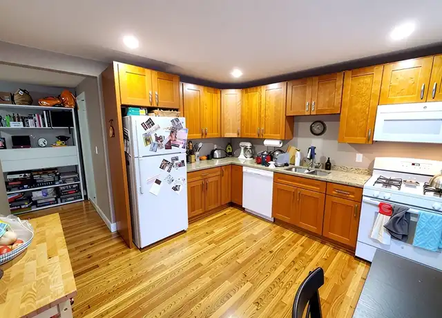 Property at 84 Cross St Unit 1, Somerville, MA, 02145, 2 beds, 1 bath, [object Object]