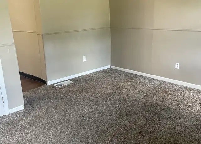 Property at 319 W Washington St Unit 1, Grand Ledge, MI, 48837, 2 beds, 1 bath, [object Object]