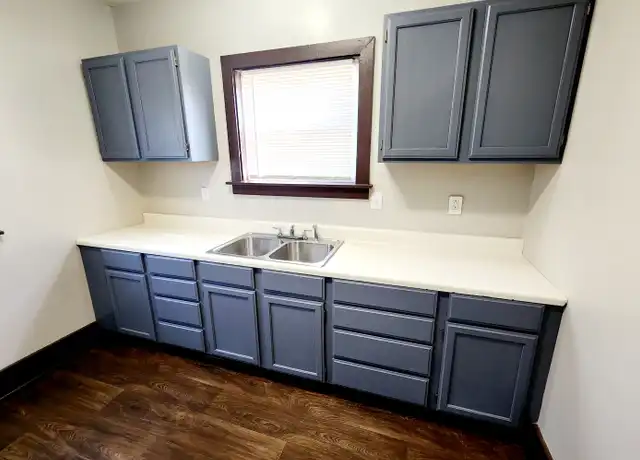 Property at 2155 Linden Ave, Knoxville, TN, 37917, 2 beds, 1.5 baths, [object Object]