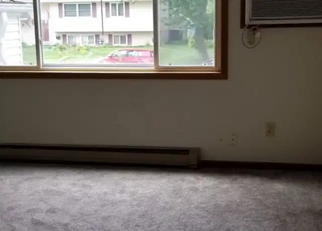 Property at 218 21st St NW Unit 11, Owatonna, MN, 55060, 1 bed, 1 bath, [object Object]