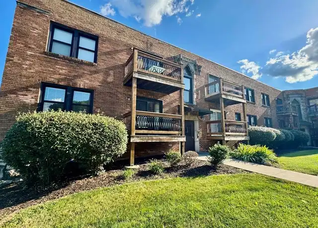 Property at 4540 Jarboe St #4, Kansas City, MO, 64111, 2 beds, 1 bath, [object Object]