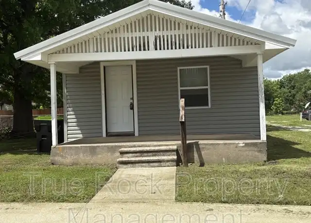 Property at 321 S Oak Ave, Ada, OK, 74820, 1 bed, 1 bath, [object Object]