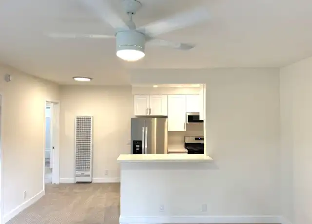 Property at Land Mark 2 / Matilla Group LLC - 3906 Inglewood Blvd, Los Angeles, CA, 90066, 1 bed, 1 bath, [object Object]