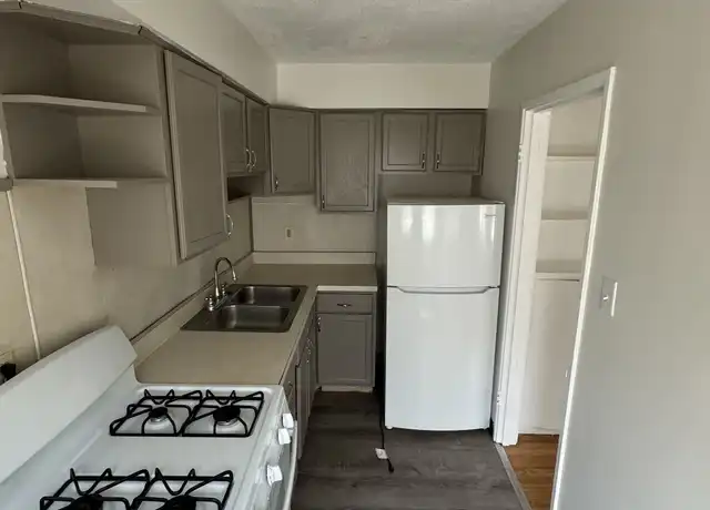 Property at 2215 169th St Unit 22, Hammond, IN, 46323, 2 beds, 1 bath, [object Object]