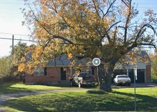Property at 117 N Broadway St, Joshua, TX, 76058, 3 beds, 2 baths, [object Object]