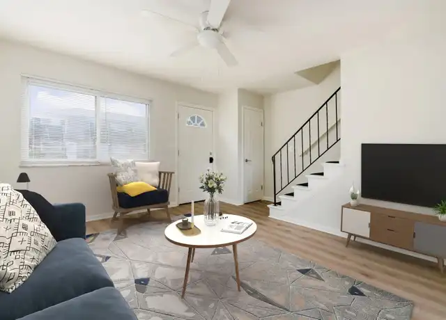 Property at 5621 Ironwood Ct Unit B, Columbus, OH, 43229, 2 beds, 1 bath, [object Object]
