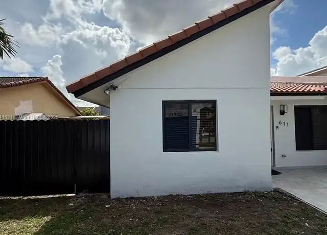 Property at 611 SW 114th Ct Unit 40, Miami, FL, 33174, 4 beds, 2 baths, [object Object]