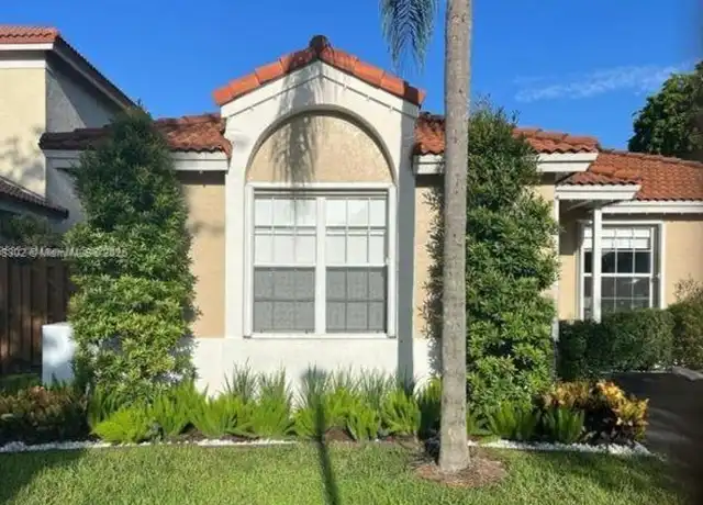 Property at 5596 NW 102nd Ct Unit 5596, Doral, FL, 33178, 3 beds, 2 baths, [object Object]