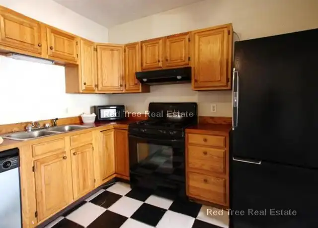 Property at 880 Huntington Ave, Boston, MA, 02115, 4 beds, 1 bath, [object Object]