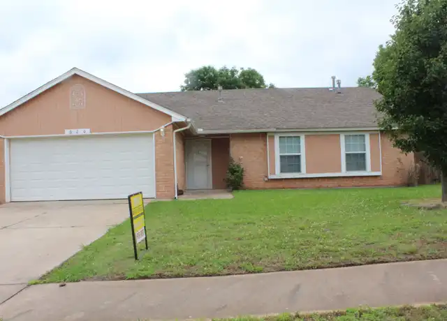 Property at 620 Silver Medal Dr, Moore, OK, 73160, 3 beds, 2 baths, [object Object]