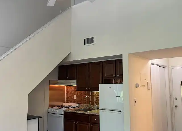 Property at 240 Main St Unit 12, Nyack, NY, 10960, 1 bed, 1 bath, [object Object]