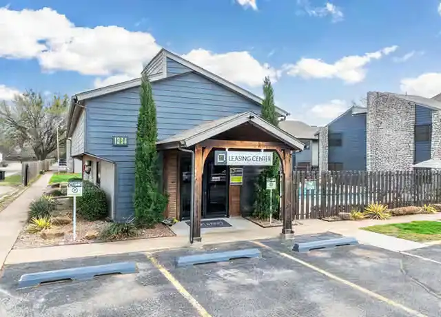 Property at 1304 Wylie Rd, Norman, OK, 73072, 1 bed, 1 bath, [object Object]