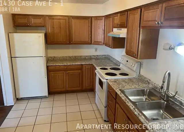 Property at 1430 Case Ave E Unit 1, St Paul, MN, 55106, 3 beds, 1 bath, [object Object]