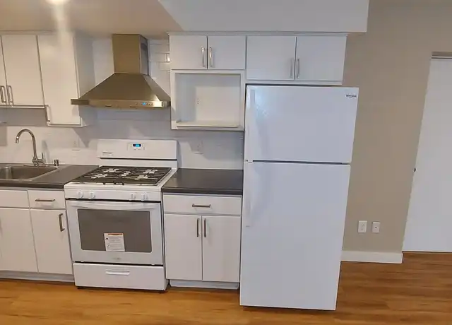 Property at 451 Fairview Ave N Unit B4, St Paul, MN, 55104, 1 bed, 1 bath, [object Object]