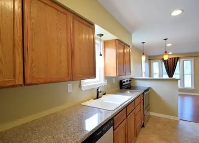 Property at 907 Clearview Ave, Cleveland, OH, 44134, 3 beds, 1 bath, [object Object]