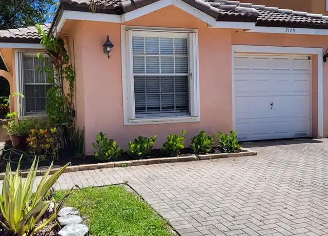Property at 7170 Sienna Ridge Dr, Lauderhill, FL, 33319, 3 beds, 2 baths, [object Object]