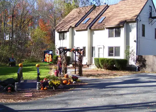 Property at 2 Dugout Rd Unit 28A, Hudson, NH, 03051, 3 beds, 1.5 baths, [object Object]