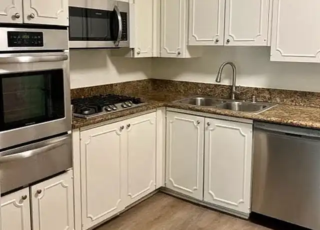 Property at Beverly Hills Dorchester - 428 N Palm Dr, Beverly Hills, CA, 90210, 1 bed, 1-1.5 bath, [object Object]
