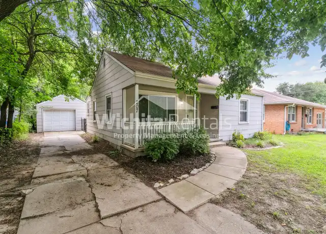 Property at 207 S Saint Paul St, Wichita, KS, 67213, 2 beds, 1 bath, [object Object]